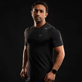 Men's Regular Fit Performance Tee - Black